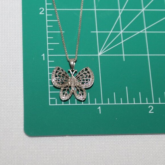 Sterling Silver Butterfly and Chain - Picture 9 of 9